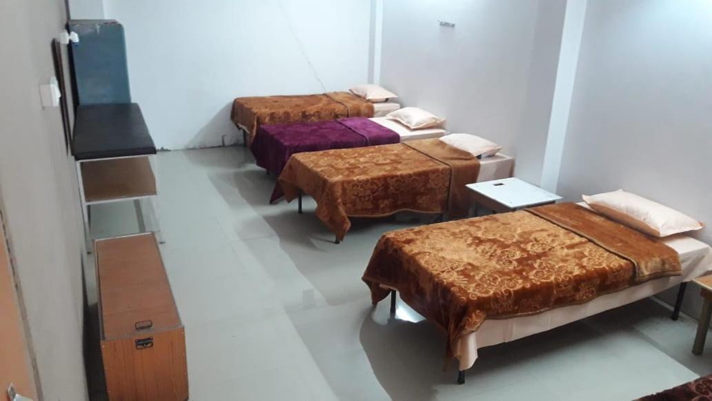 Nityanand Bed & Breakfast Allāhābād Junction Eksteriør bilde